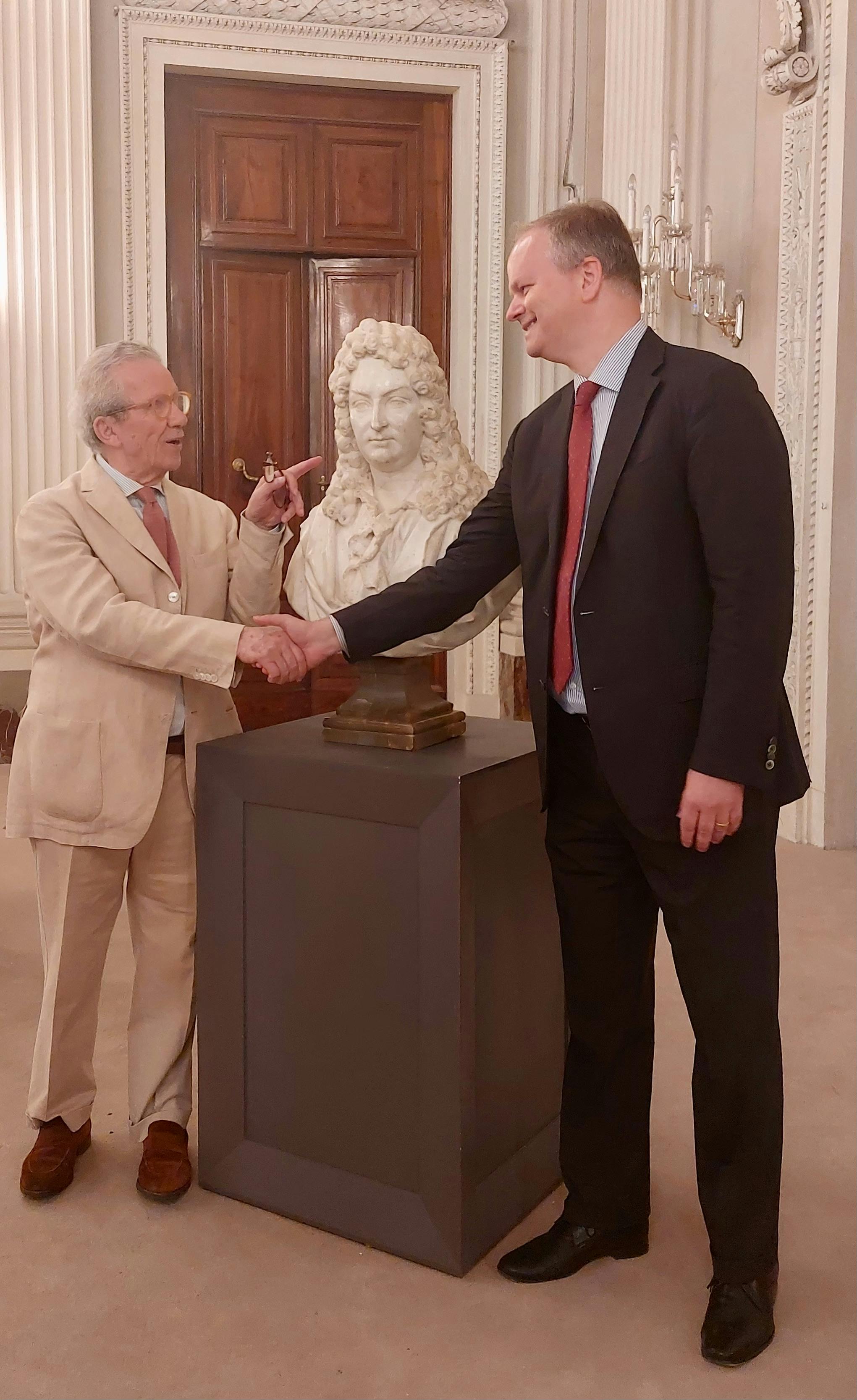 Donato alle Gallerie degli Uffizi il busto del celebre cantante fiorentino Gaetano Berenstadt, realizzato da Giovacchino Fortini