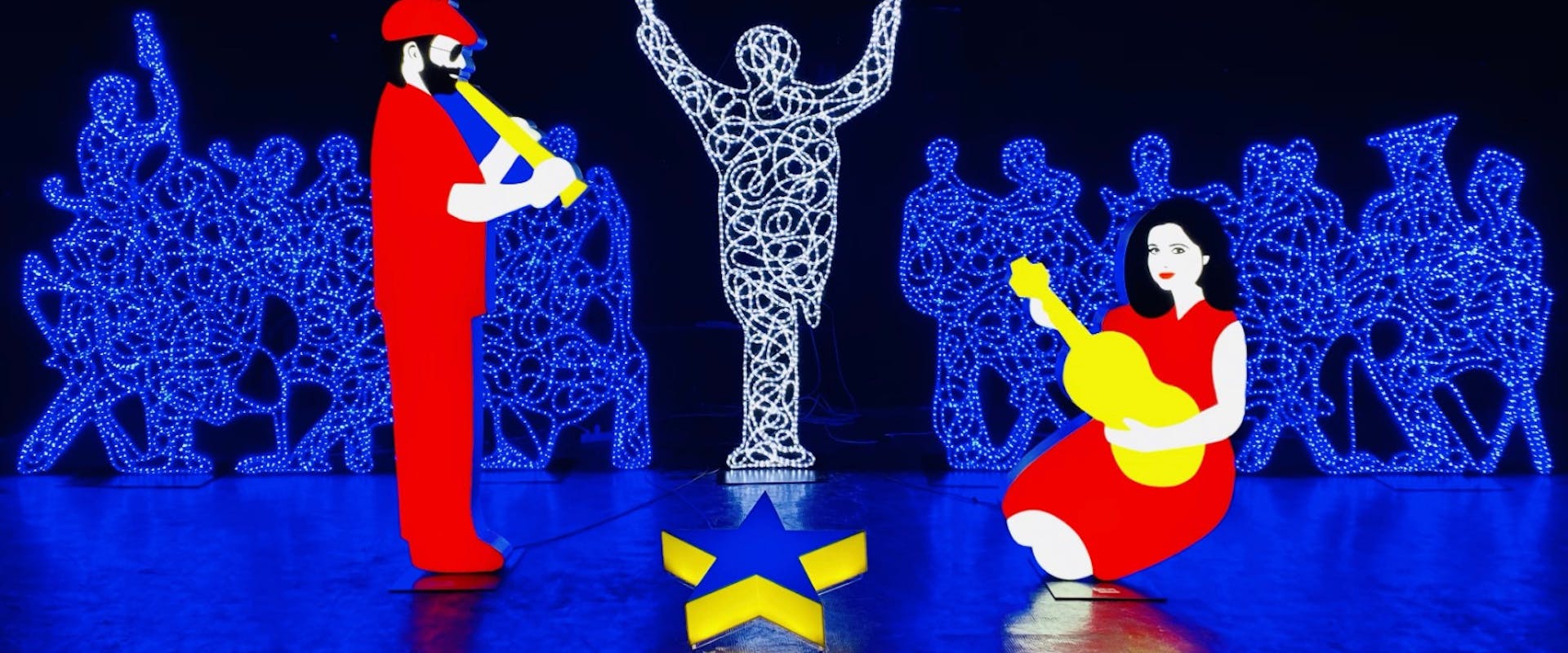 Natale 2020: gli Uffizi si illuminano con il presepe POP di Marco Lodola Natale 2020: gli Uffizi si illuminano con il presepe POP di Marco Lodola