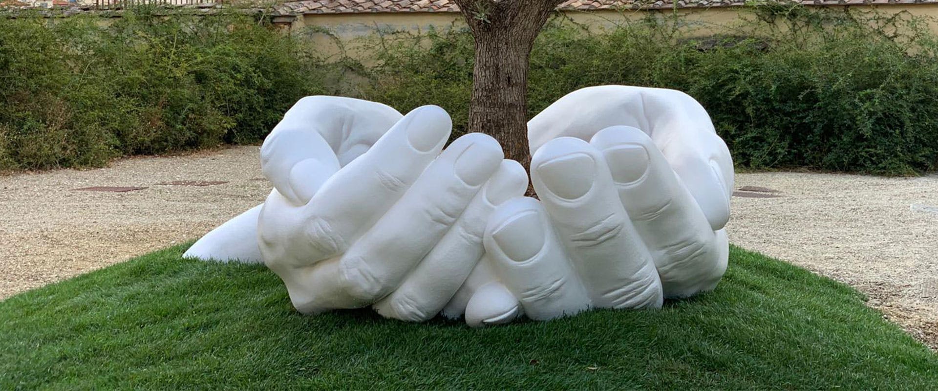 GIVE, le mani di Lorenzo Quinn esposte a Boboli GIVE, le mani di Lorenzo Quinn esposte a Boboli