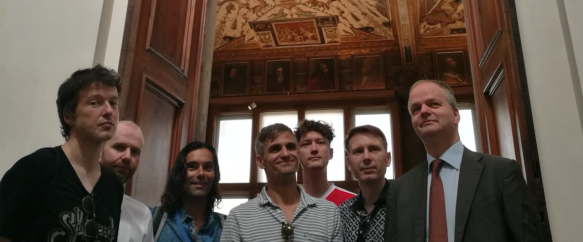 Rockstar invadono Uffizi, in Galleria Franz Ferdinand e Ben Harper