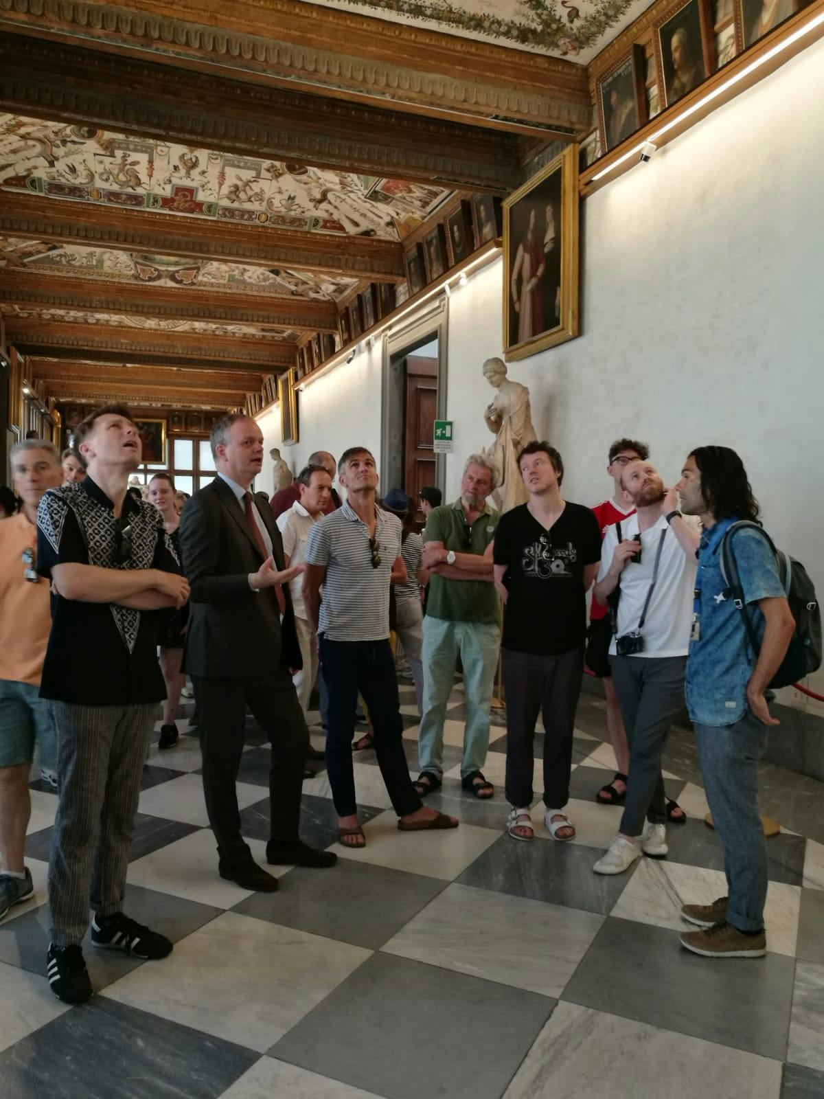 Rockstar invadono Uffizi, in Galleria Franz Ferdinand e Ben Harper