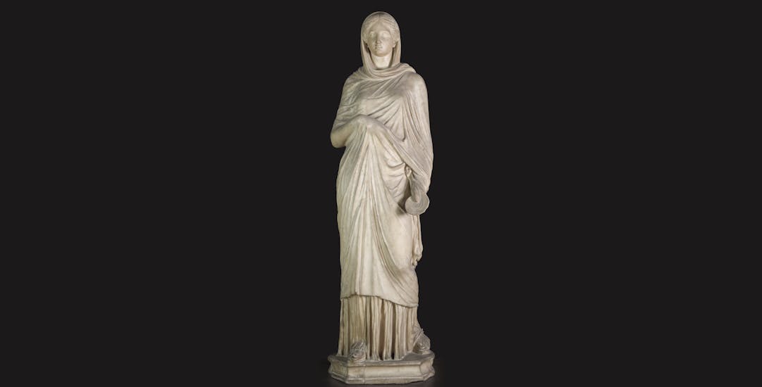 Female statue with ideal portrait