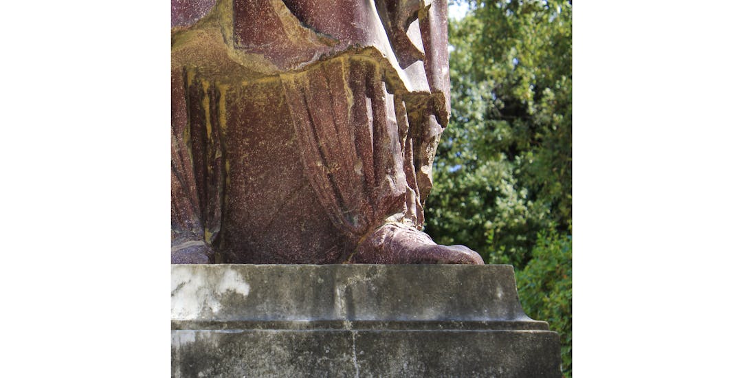 Statues of Dacian prisoners