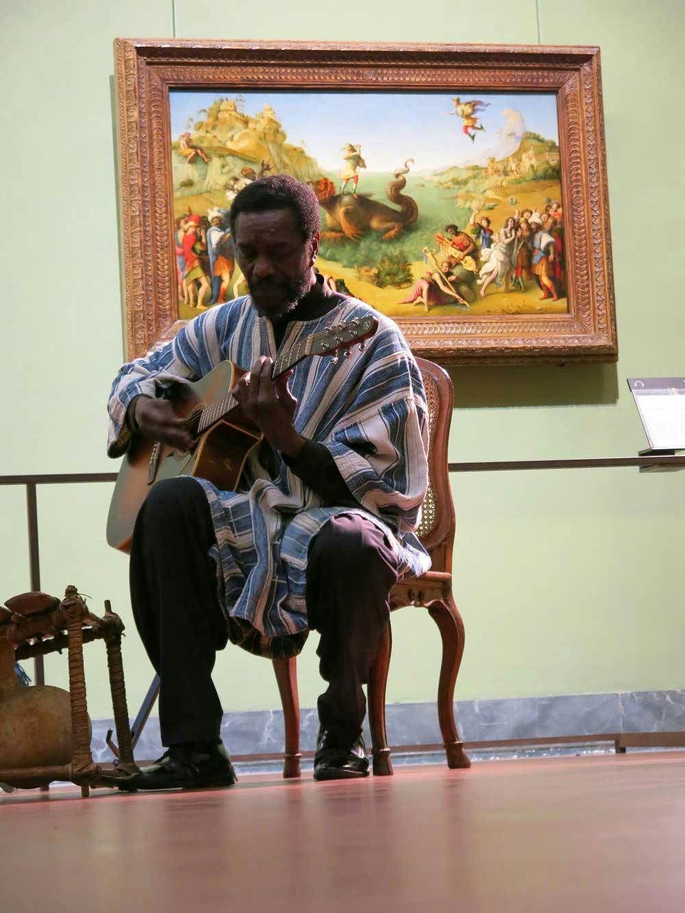 A tribute to Gabin Dabiré, and the black music at the Uffizi