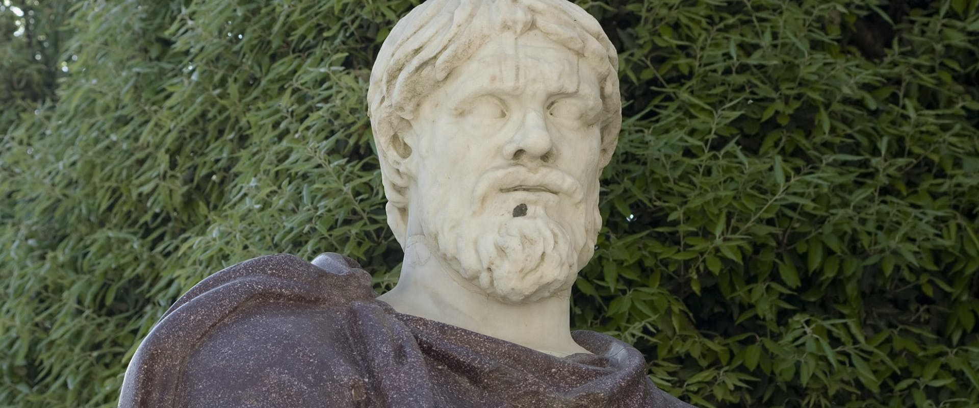 Il restauro delle statue dei Daci del Giardino di Boboli Il restauro delle statue dei Daci del Giardino di Boboli