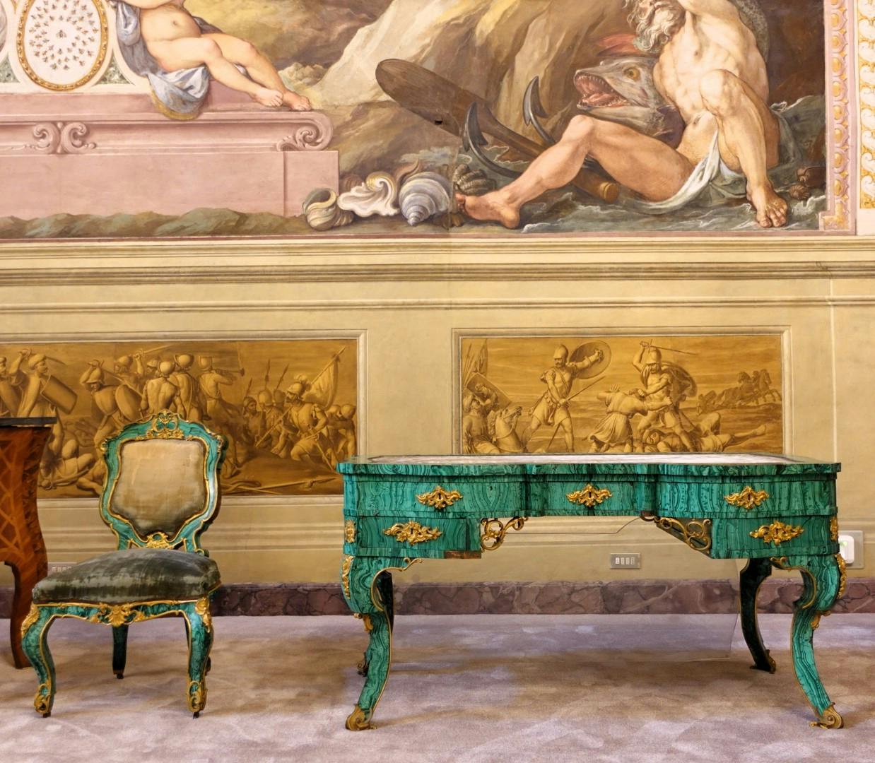 Scrivania e sedia in malachite metà XIX sec., Palazzo Pitti