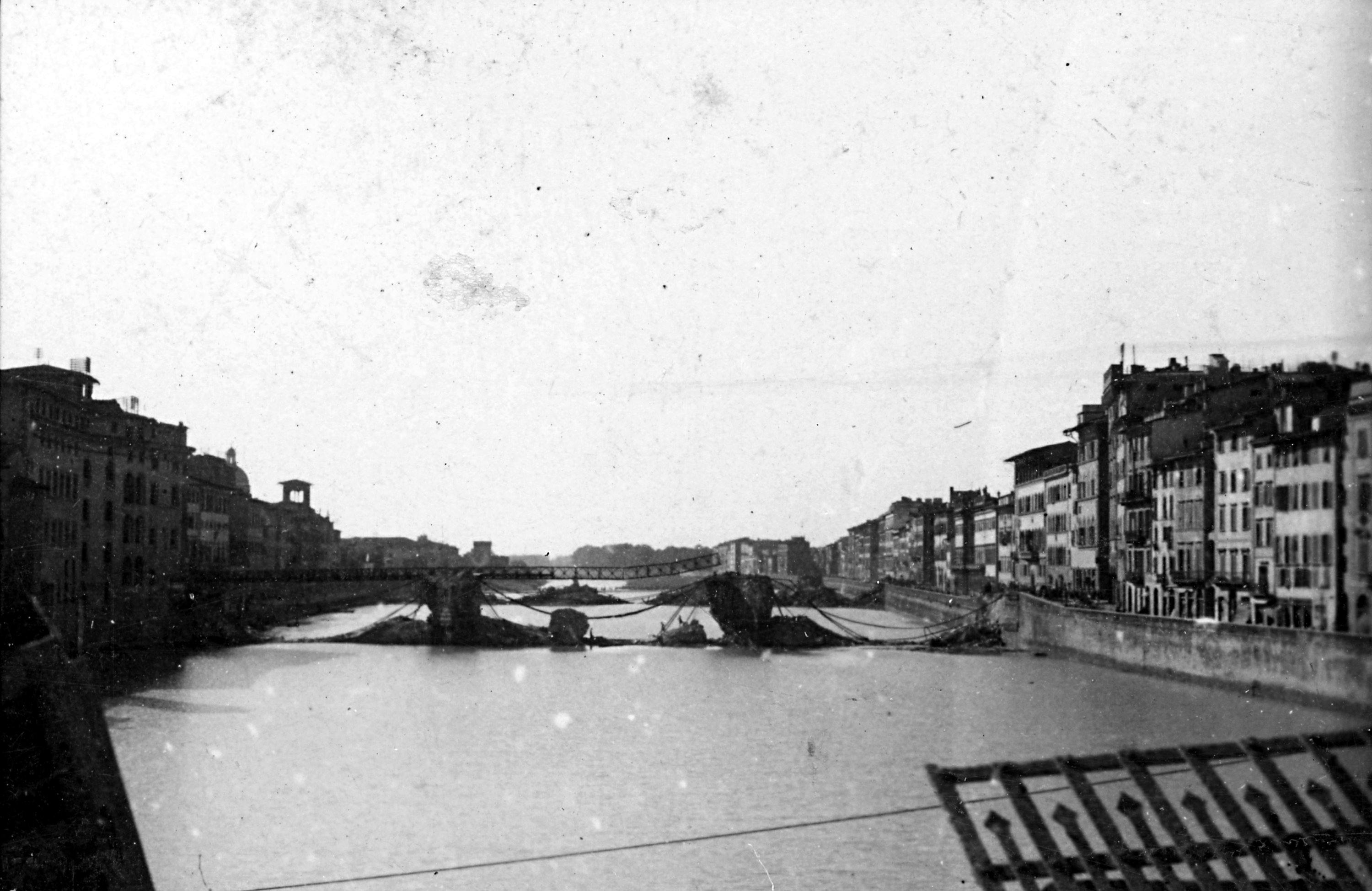 Dopo la distruzione delle mine del 4 Agosto 1944 con la costruzione del ponte di ferro