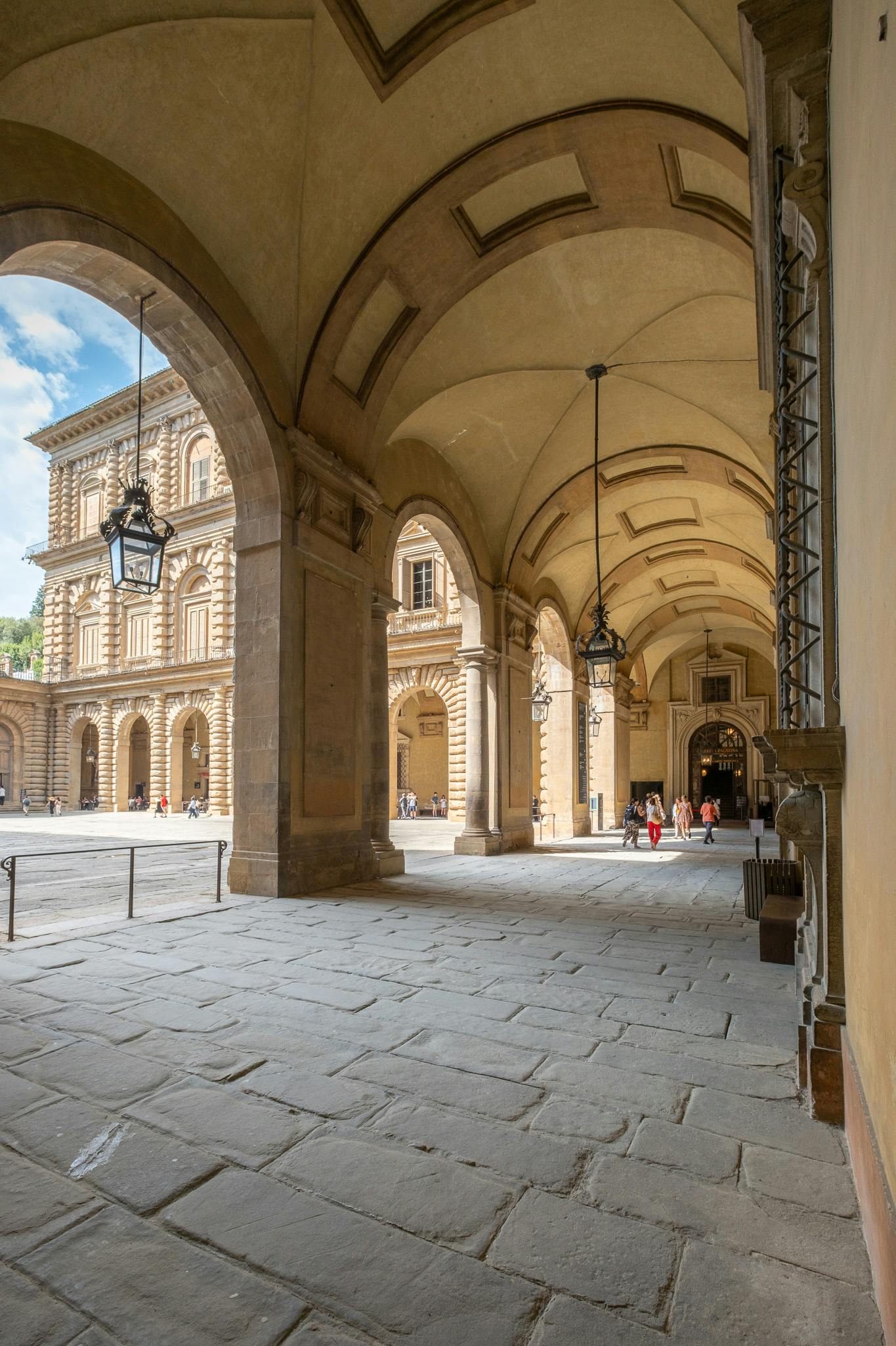 Cortile di Palazzo Pitti Cortile di Palazzo Pitti