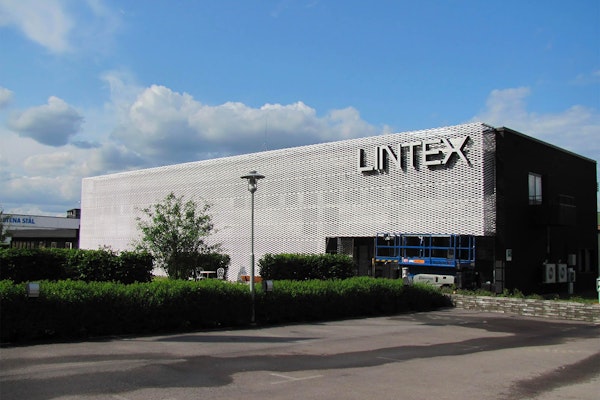 https://www.datocms-assets.com/10318/1567005915-1coverlintex.jpg