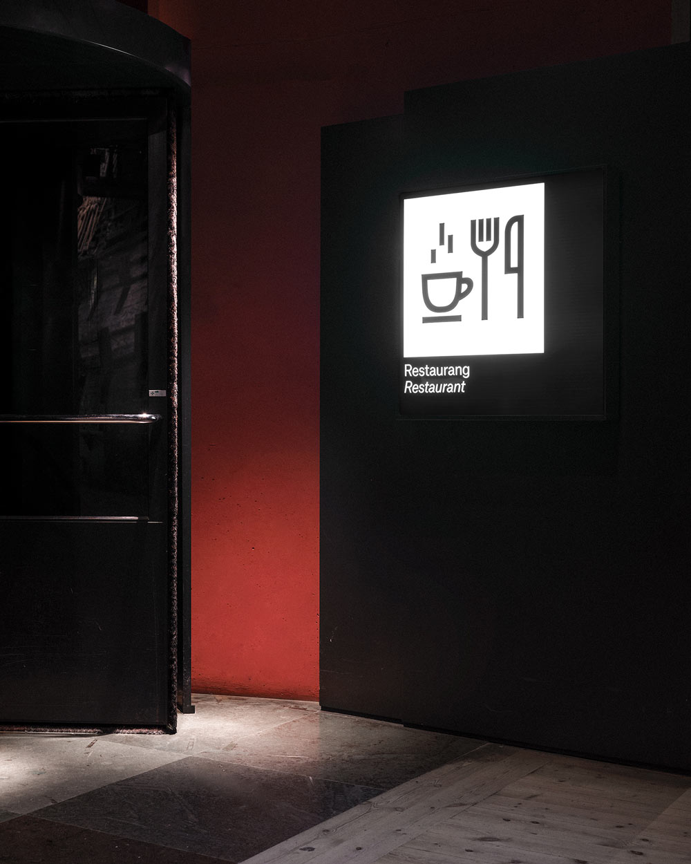 https://www.datocms-assets.com/10318/1642665247-aa_vasa_01-signage.jpg