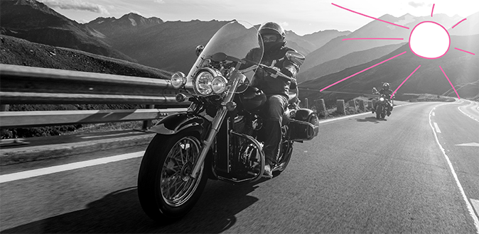 Motorrijden met laagstaande zon - 5 tips Motorrijden met laagstaande zon - 5 tips