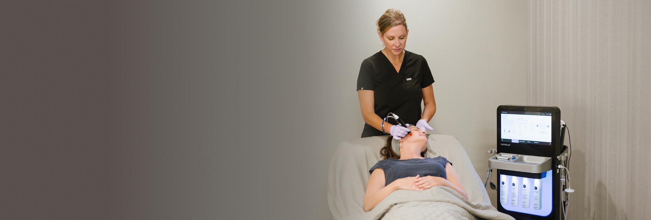 Woman receiving a HydraFacial