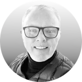 Headshot of MarCloud Marketing Manager Lenny Davies