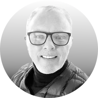 Headshot of MarCloud Marketing Manager Lenny Davies
