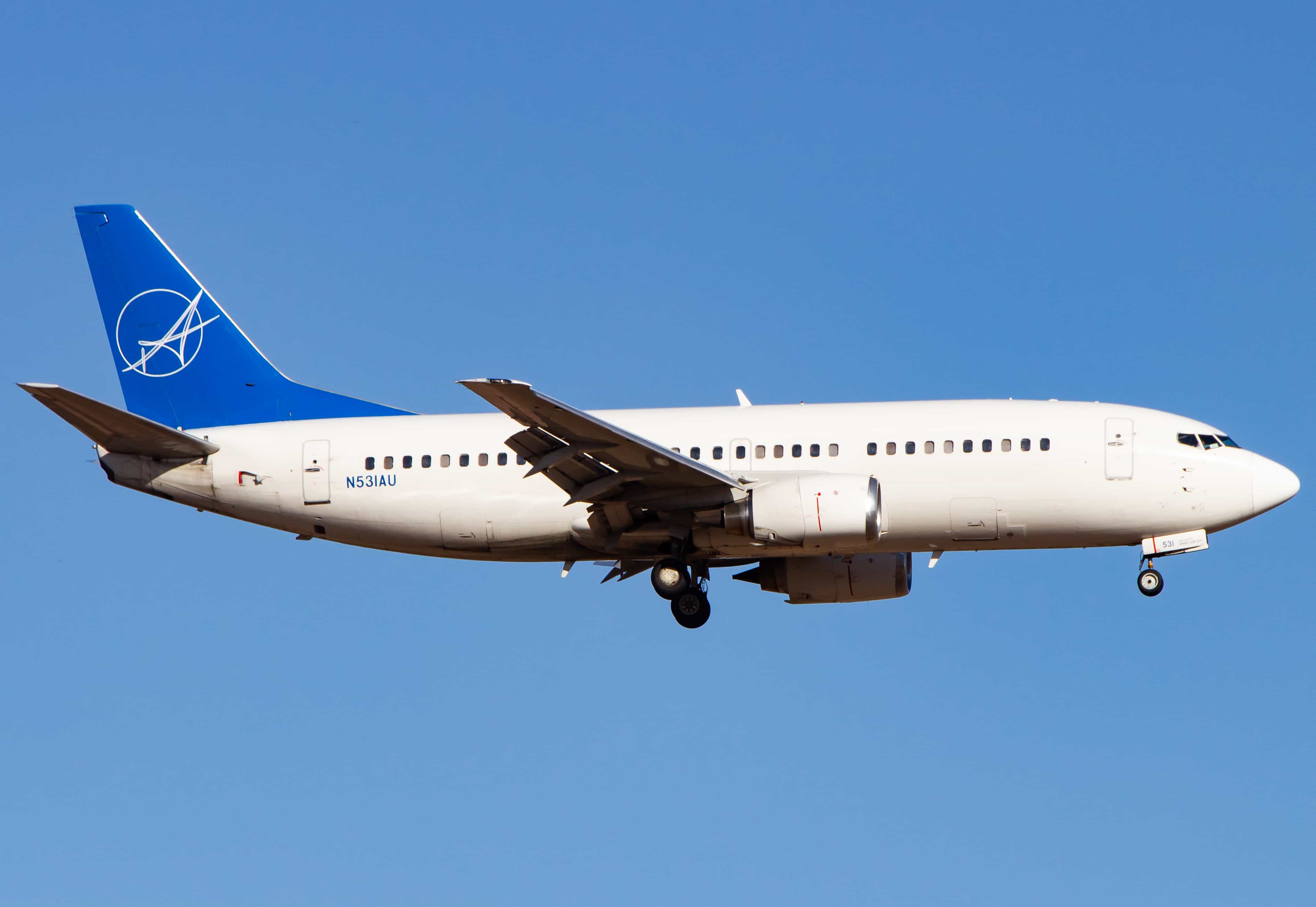Boeing 737300 vs Boeing 777300ER Comparison WebFlite