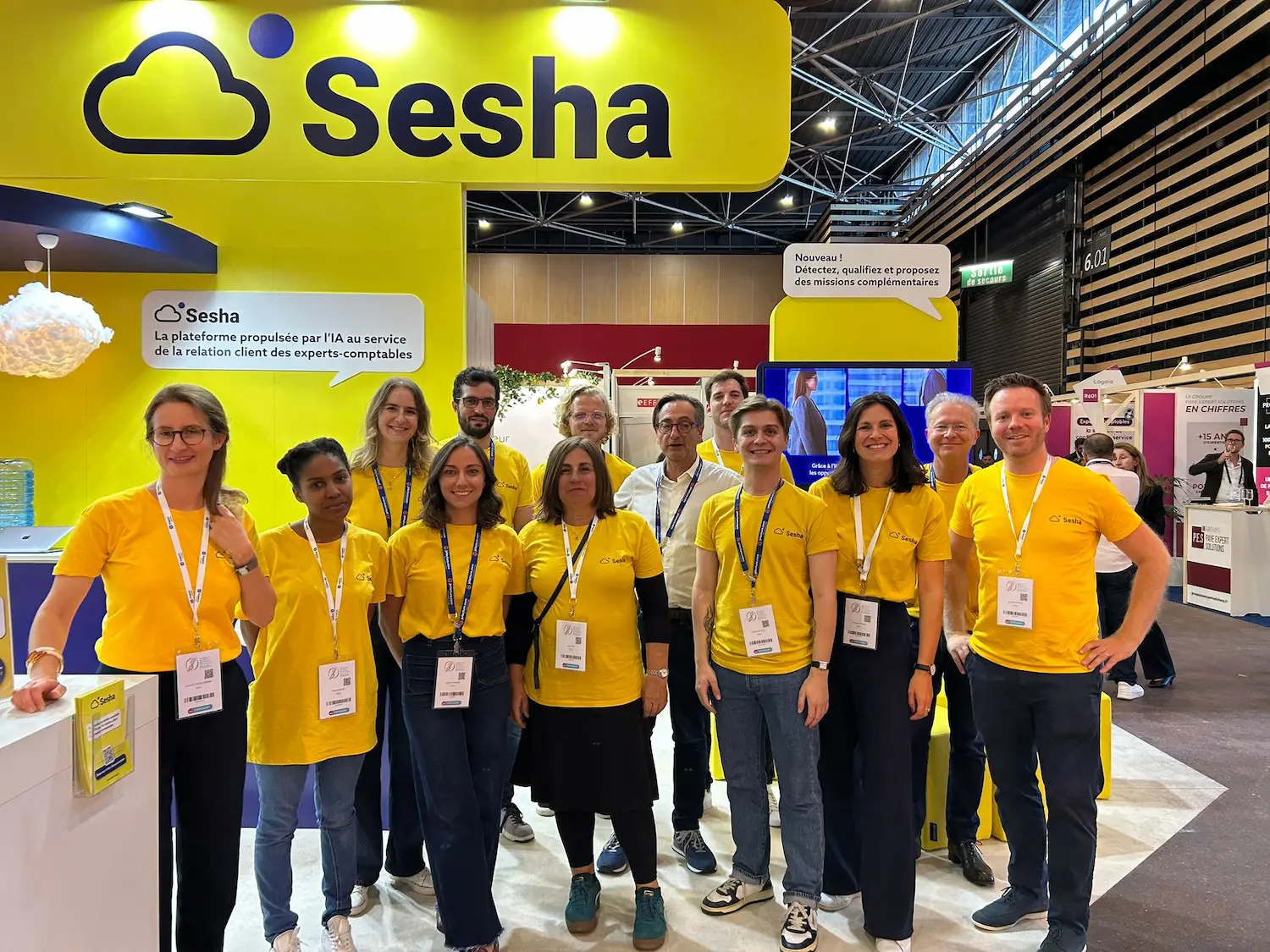 L'équipe Sesha sur son stand lors du Congrès National de l'Ordre des Experts-Comptables à Lyon en 2025
