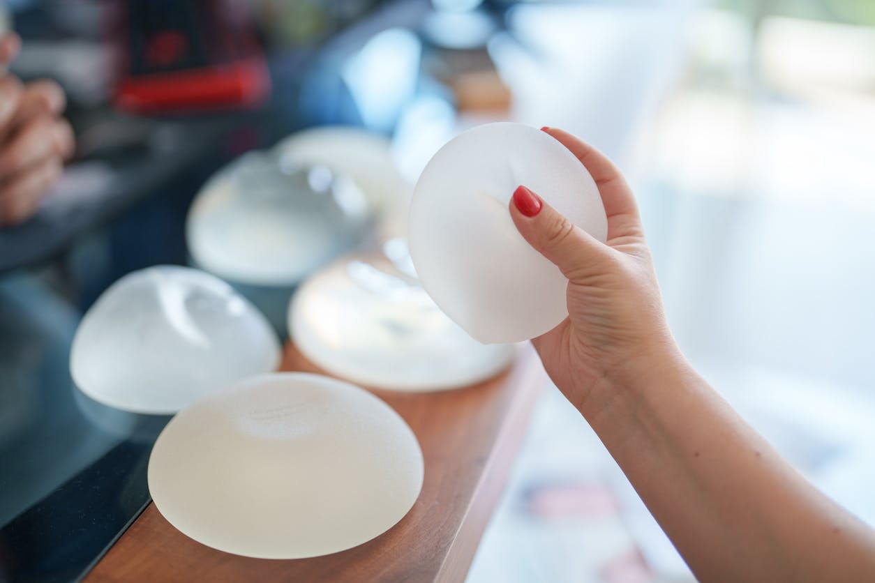 Motiva breast implants