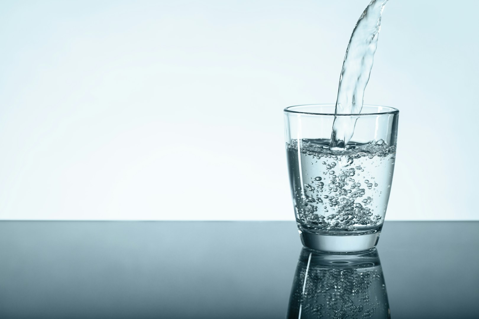 Reines Wasser ist Leben: Alles über die Aspekte der Wasserqualität und die Verwendung von INOX im Trinkwasserbereich