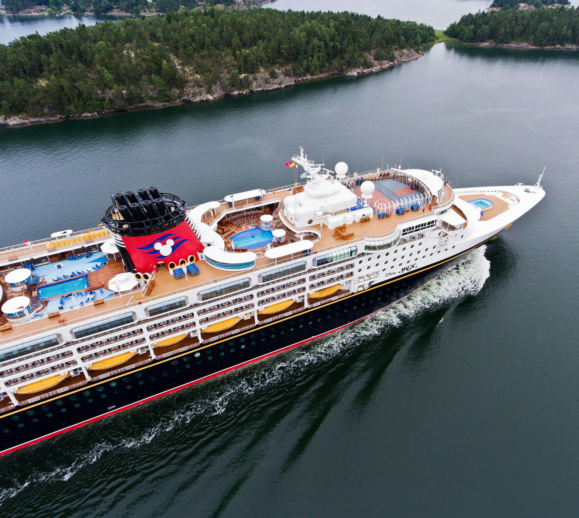 Cruise ship