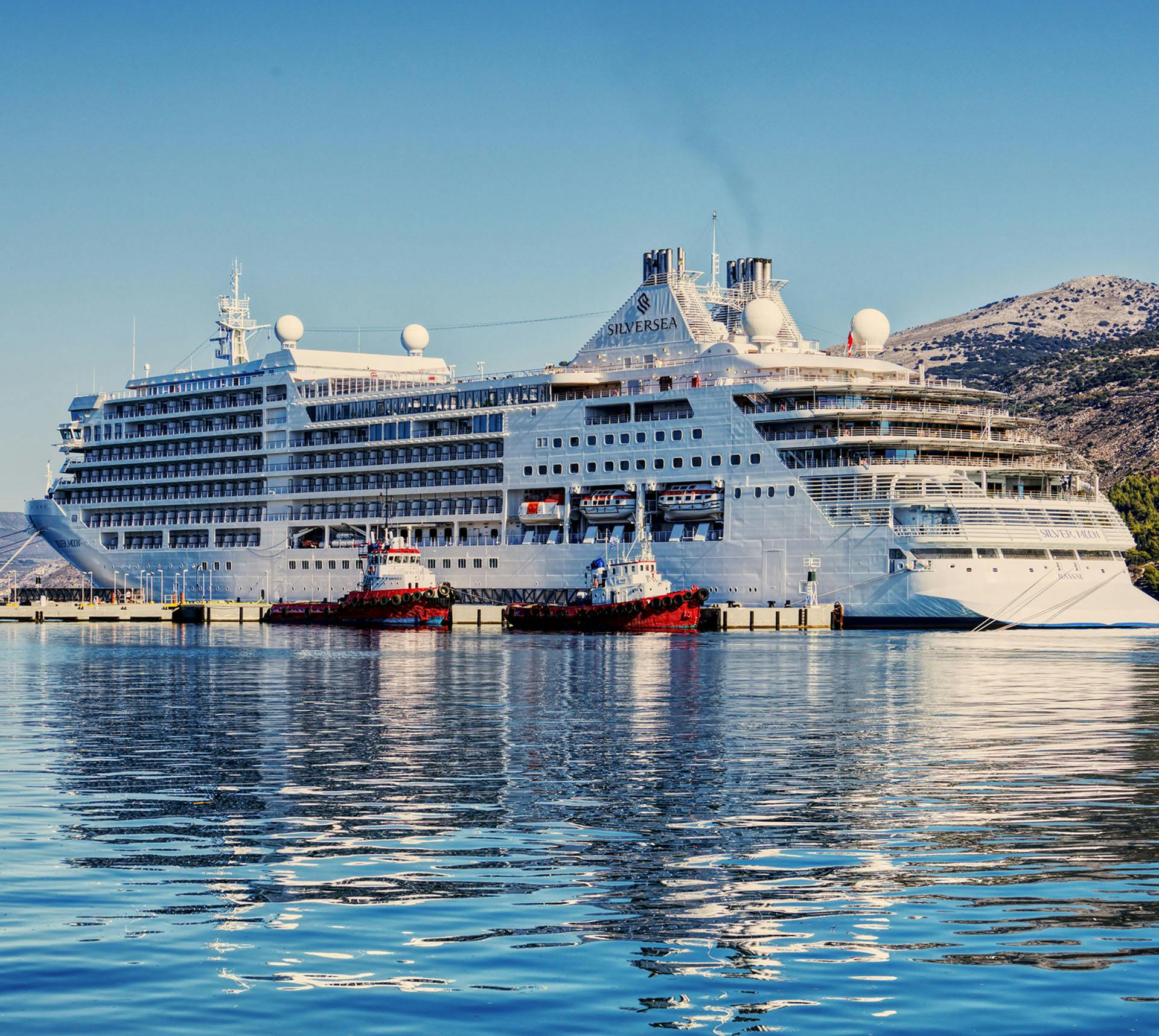 Cruise ship