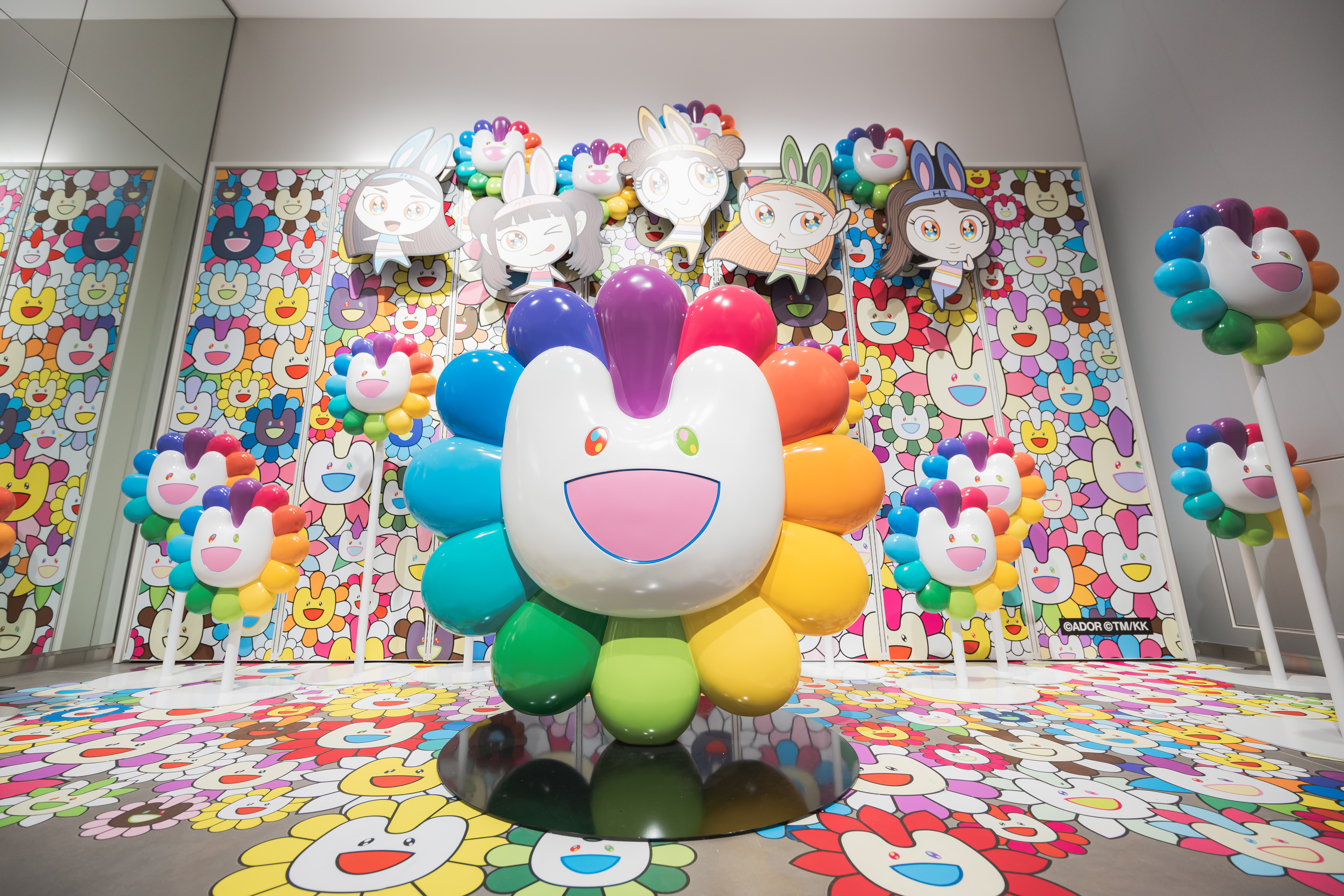NewJeans x Murakami アクリルスタンド popup 渋谷 NewJeans x Murakami アクリルスタンド popup 渋谷