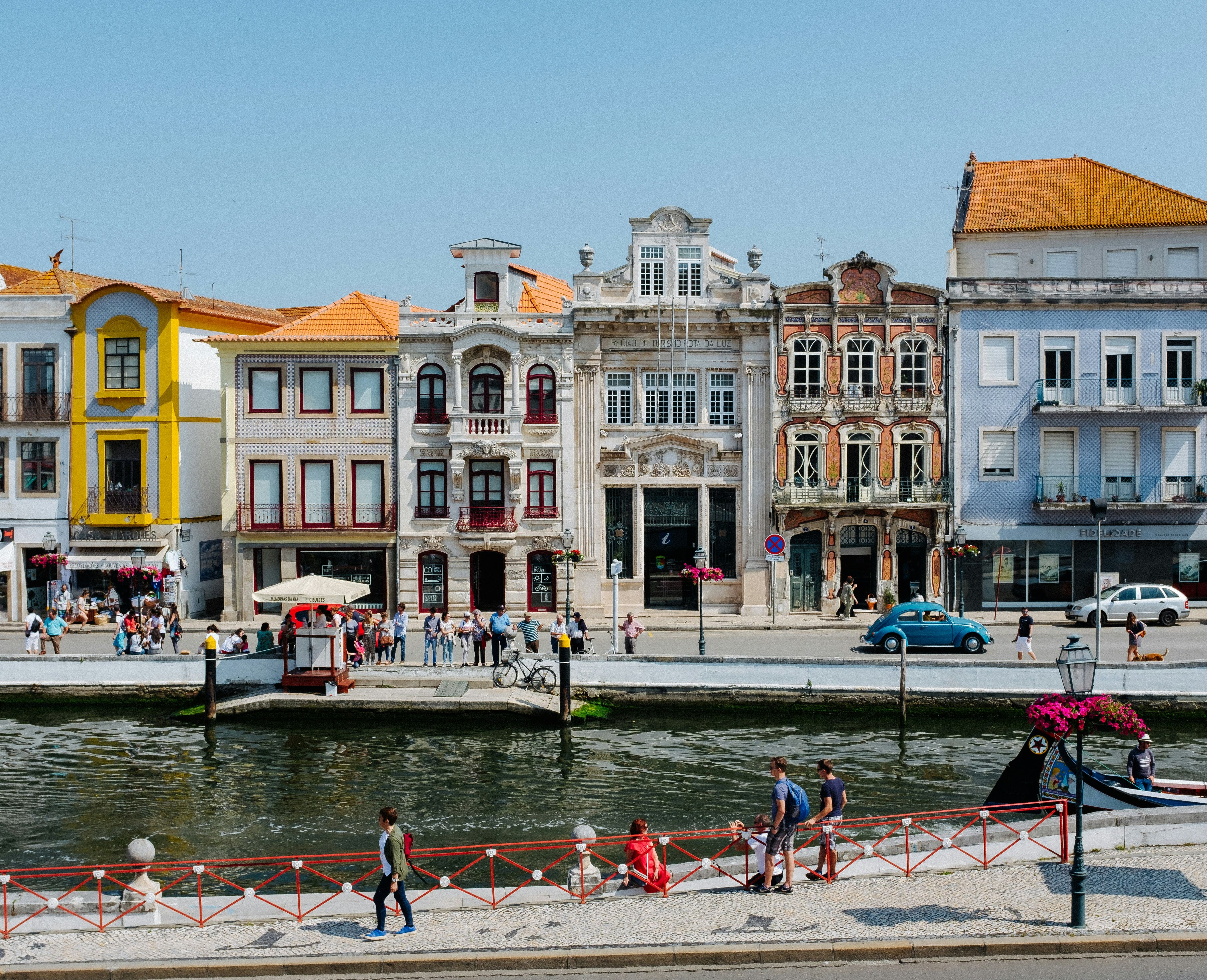 Understanding and Adapting to Portuguese Work Culture