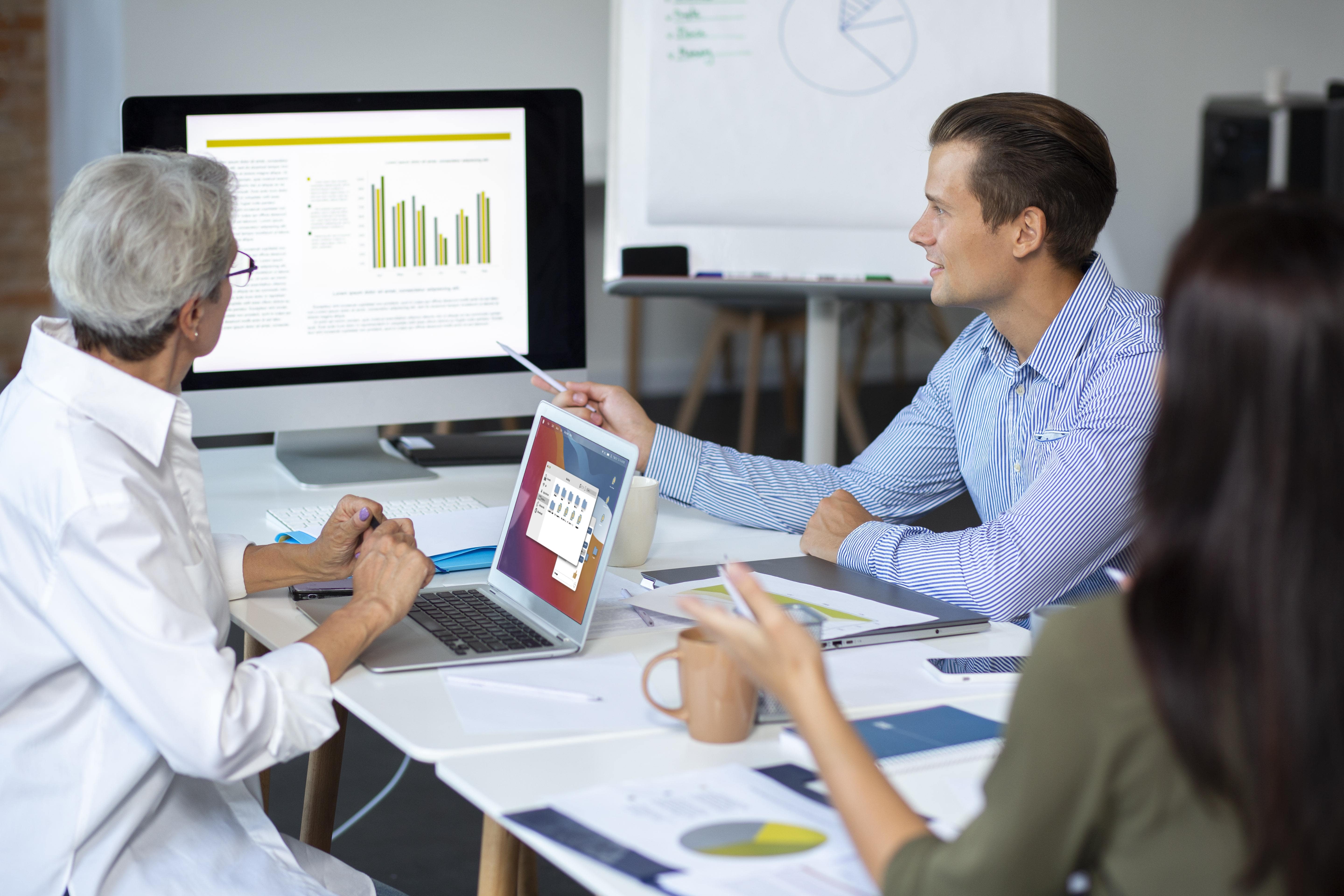 Top Essential Business Analytics Tools for Startups