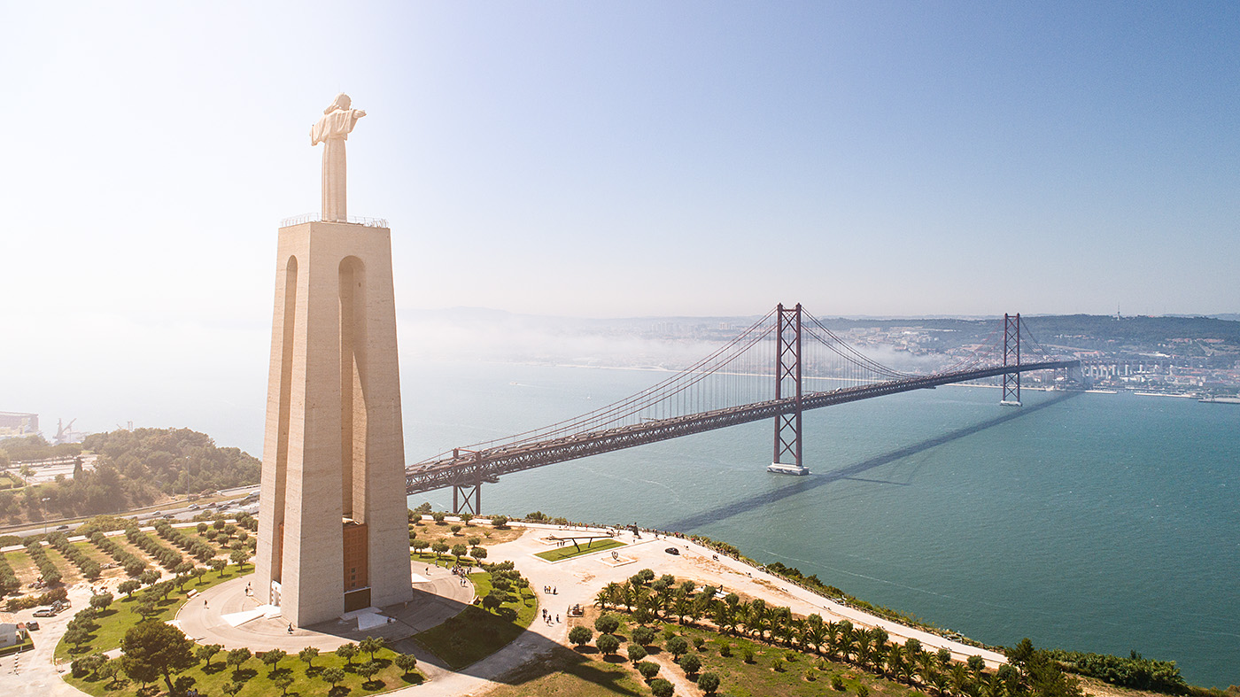 Como abrir uma empresa em Almada: Guia completo 2026
