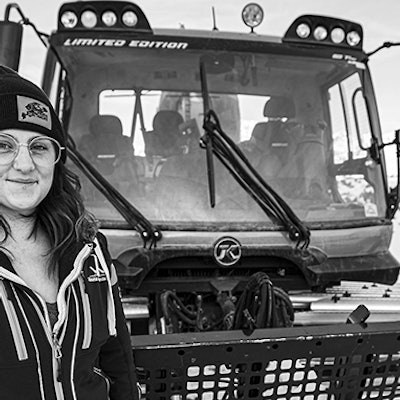 Pauline, passionate about night grooming