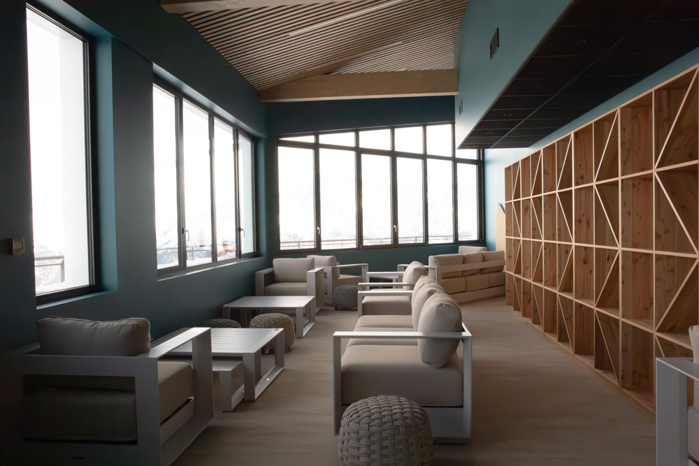 Relaxation area within the Chenus picnic room