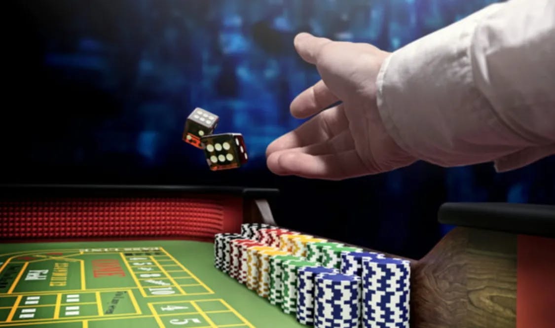 como jugar a los dados en casino