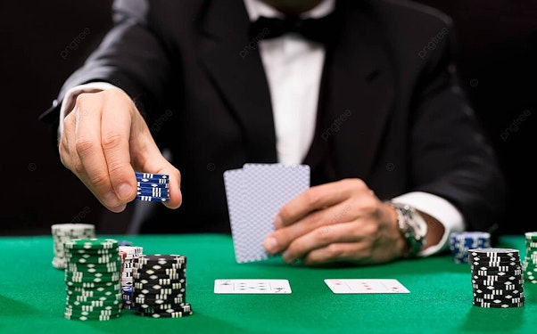 Cuantas cartas se reparten en el poker