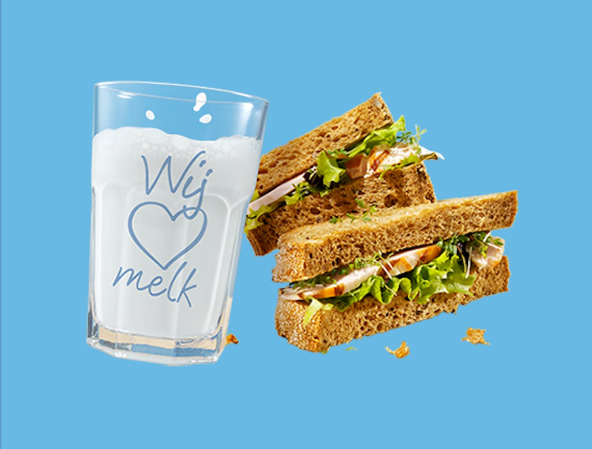 Melkunie magere melk met een sandwich.