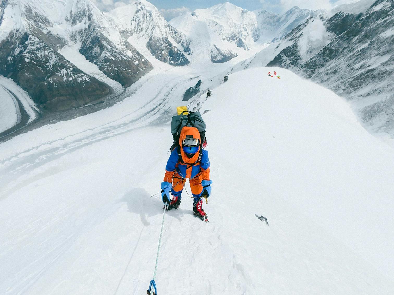 On Khan Tengri in Kyrgyzstan: the courage to turn back - Transa.ch