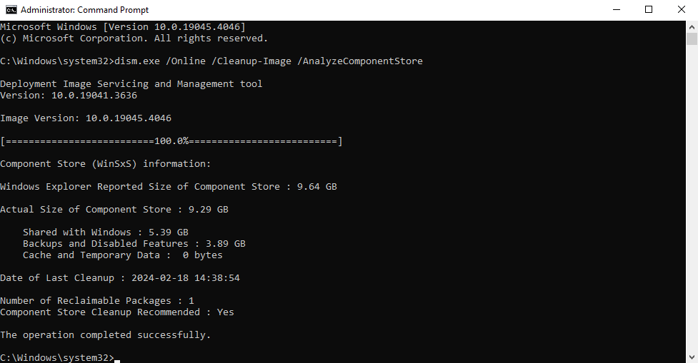 A command prompt window showing the results of a DISM command to analyze the component store with details of the store's size and suggestions for cleanup.