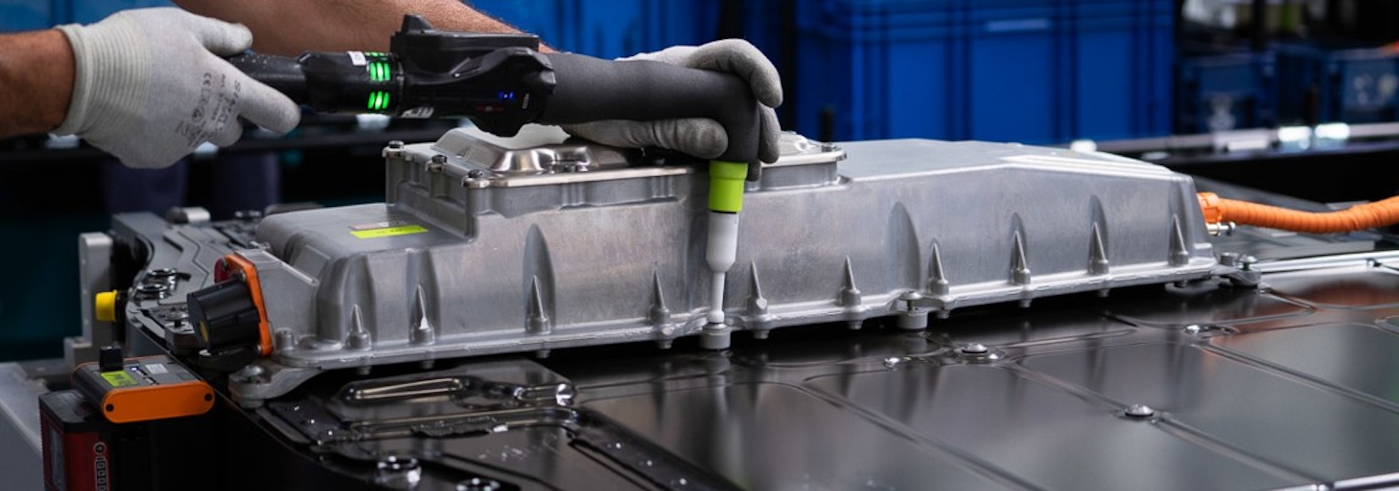 nexonar tracking applications Operator mounting a part with nexonar application