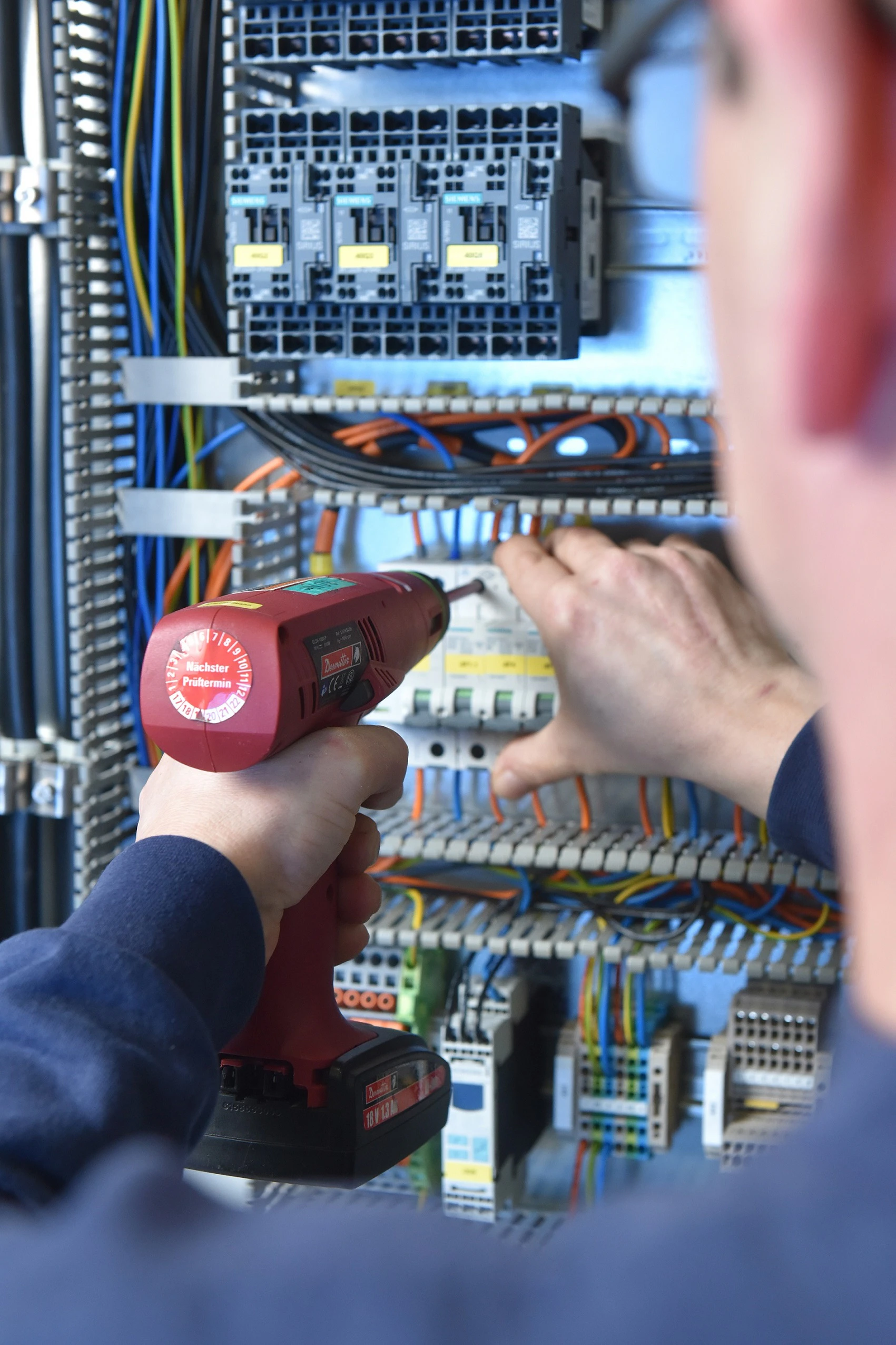 Desoutter cordless screwdrivers: an ideal solution to Hermos team