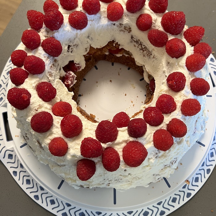 Img: food, food presentation, dessert, birthday cake, cake, cream