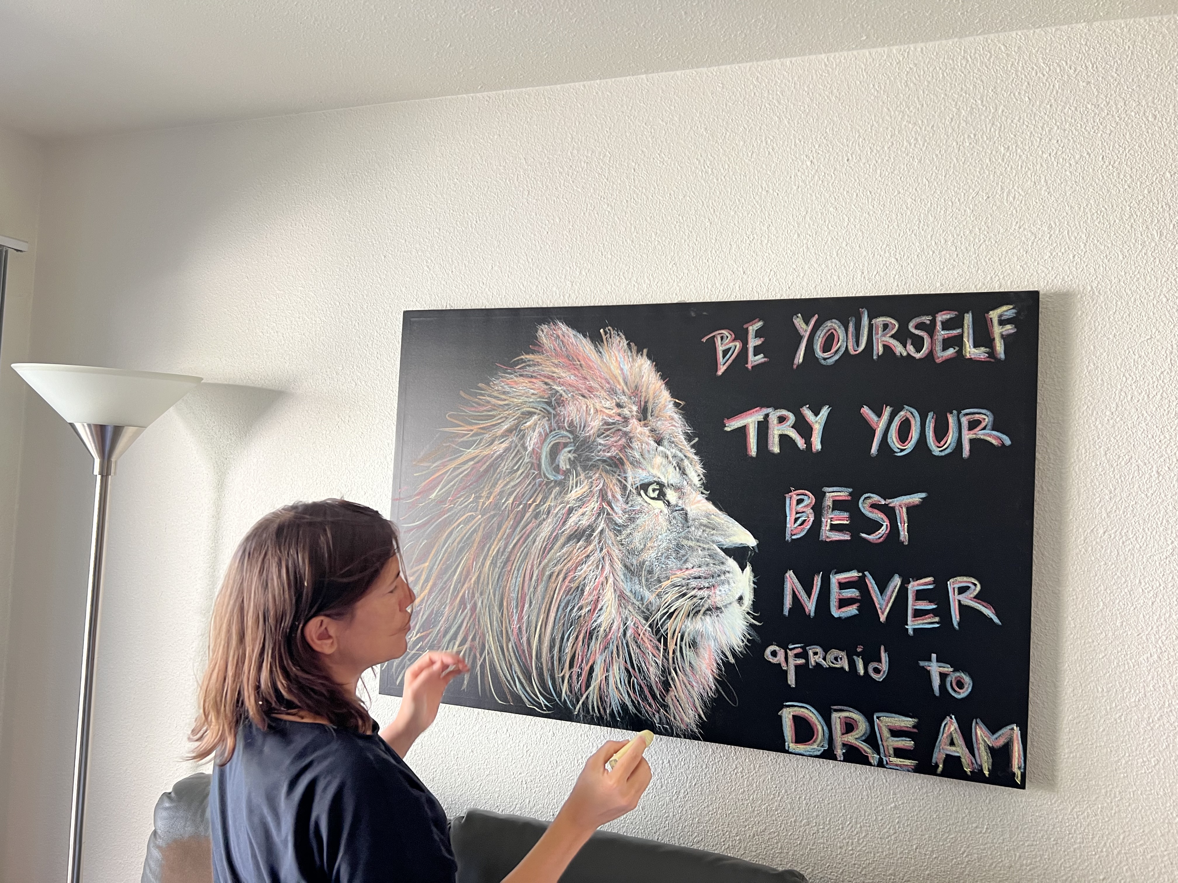 Img: pen, person, blackboard, head, face