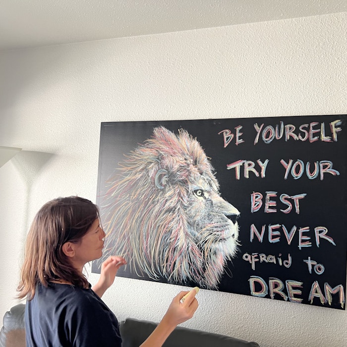 Img: pen, person, blackboard, head, face