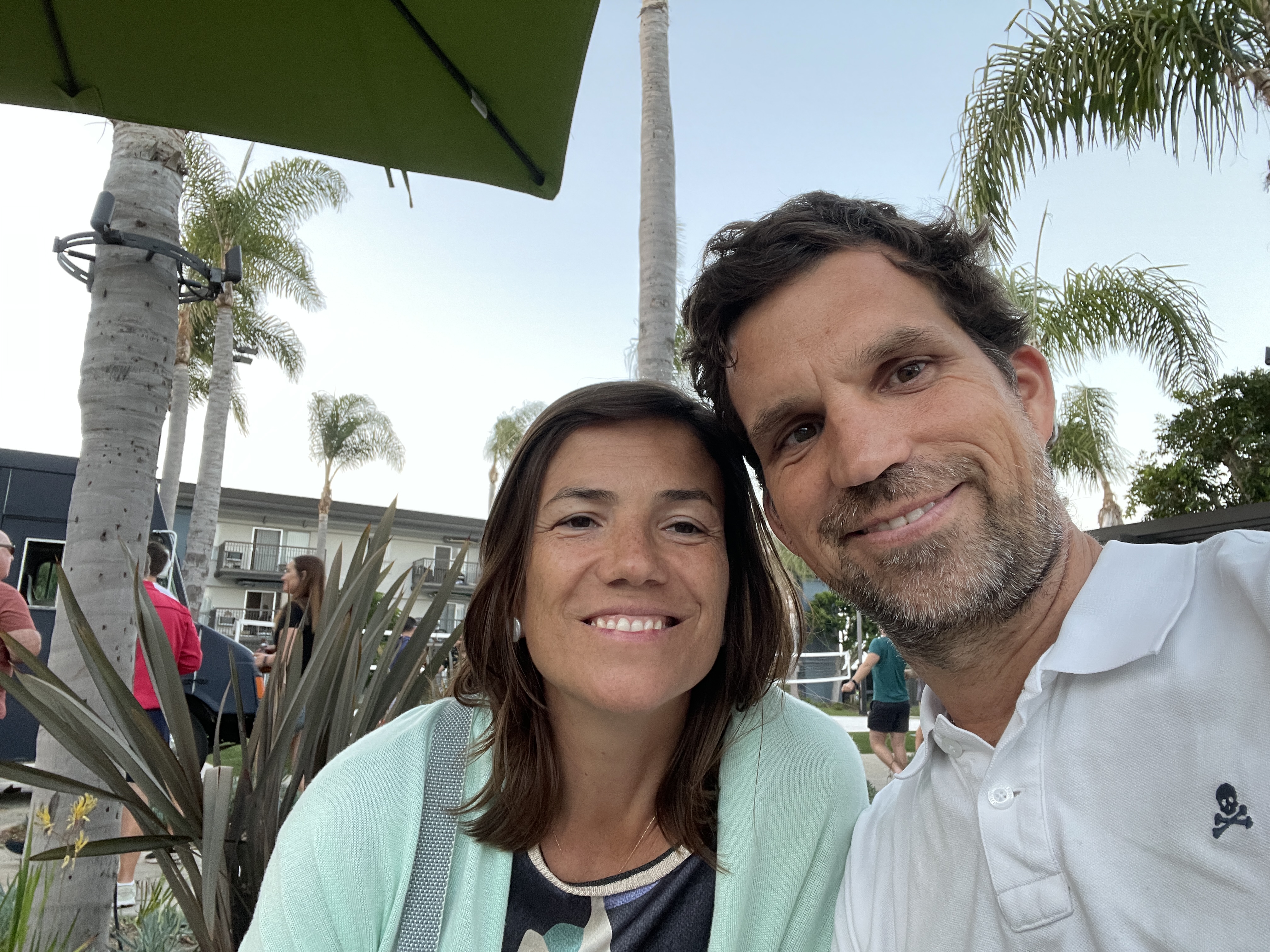 Img: summer, palm tree, tree, person, smile, adult, female, woman, male, man