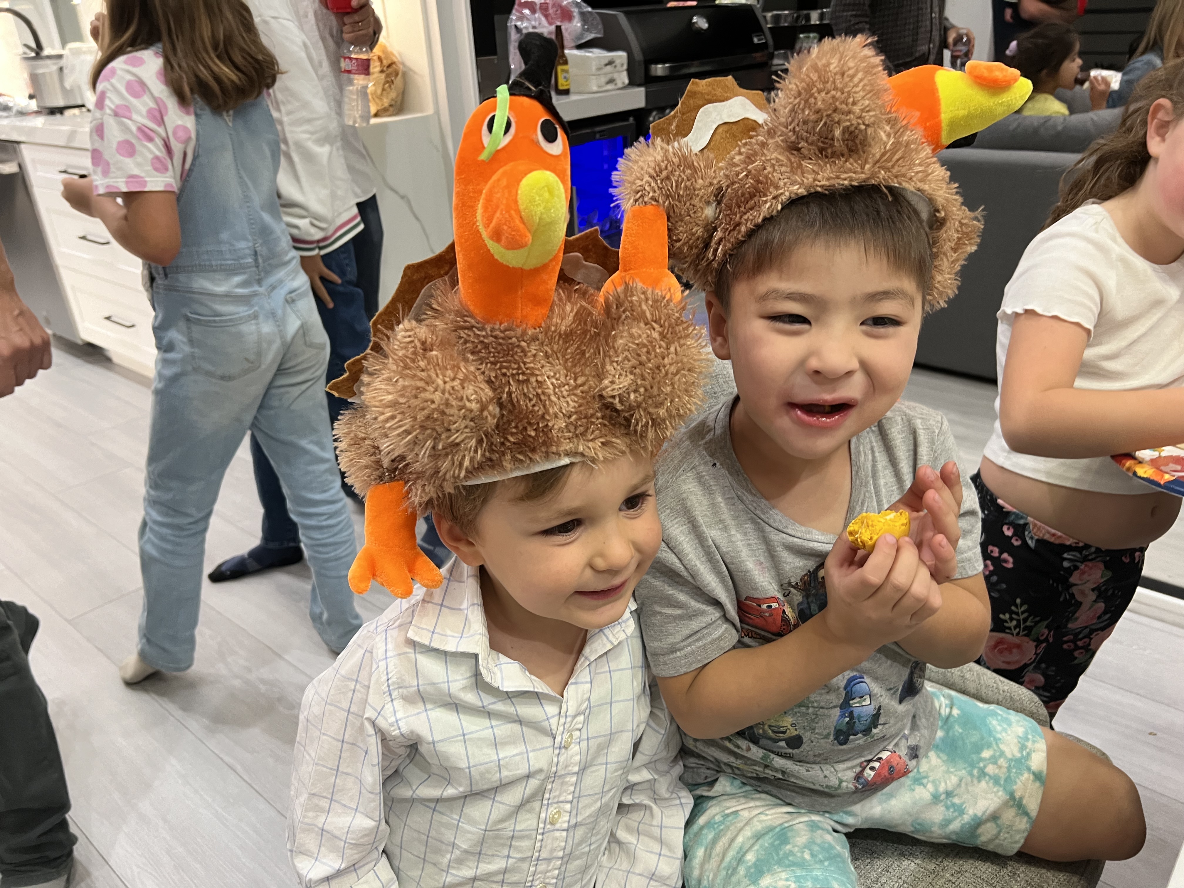 Img: hat, person, portrait, glove, finger, boy, child, male, cap, shoe