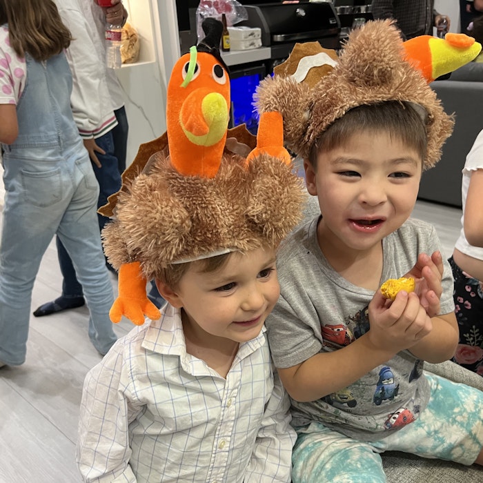 Img: hat, person, portrait, glove, finger, boy, child, male, cap, shoe