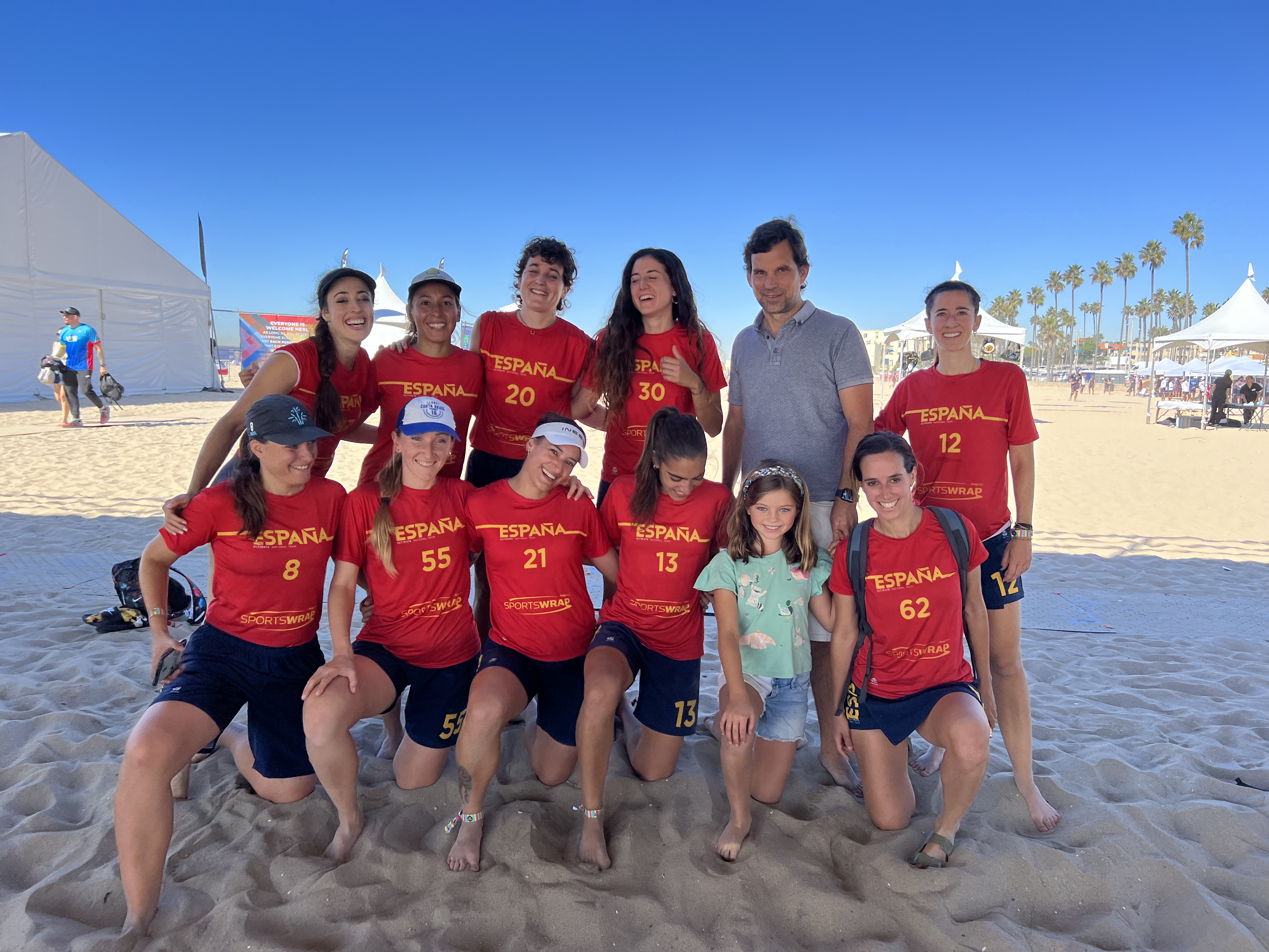Img: shorts, people, person, t-shirt, summer, portrait, hat, handbag, beach, teen