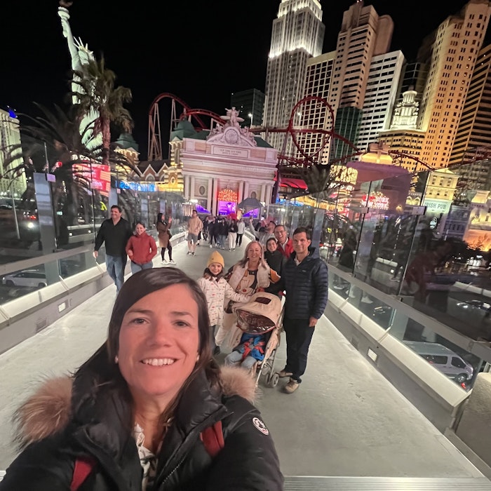 Img: city, metropolis, urban, street, photography, portrait, lighting, coat, neighborhood, shelter