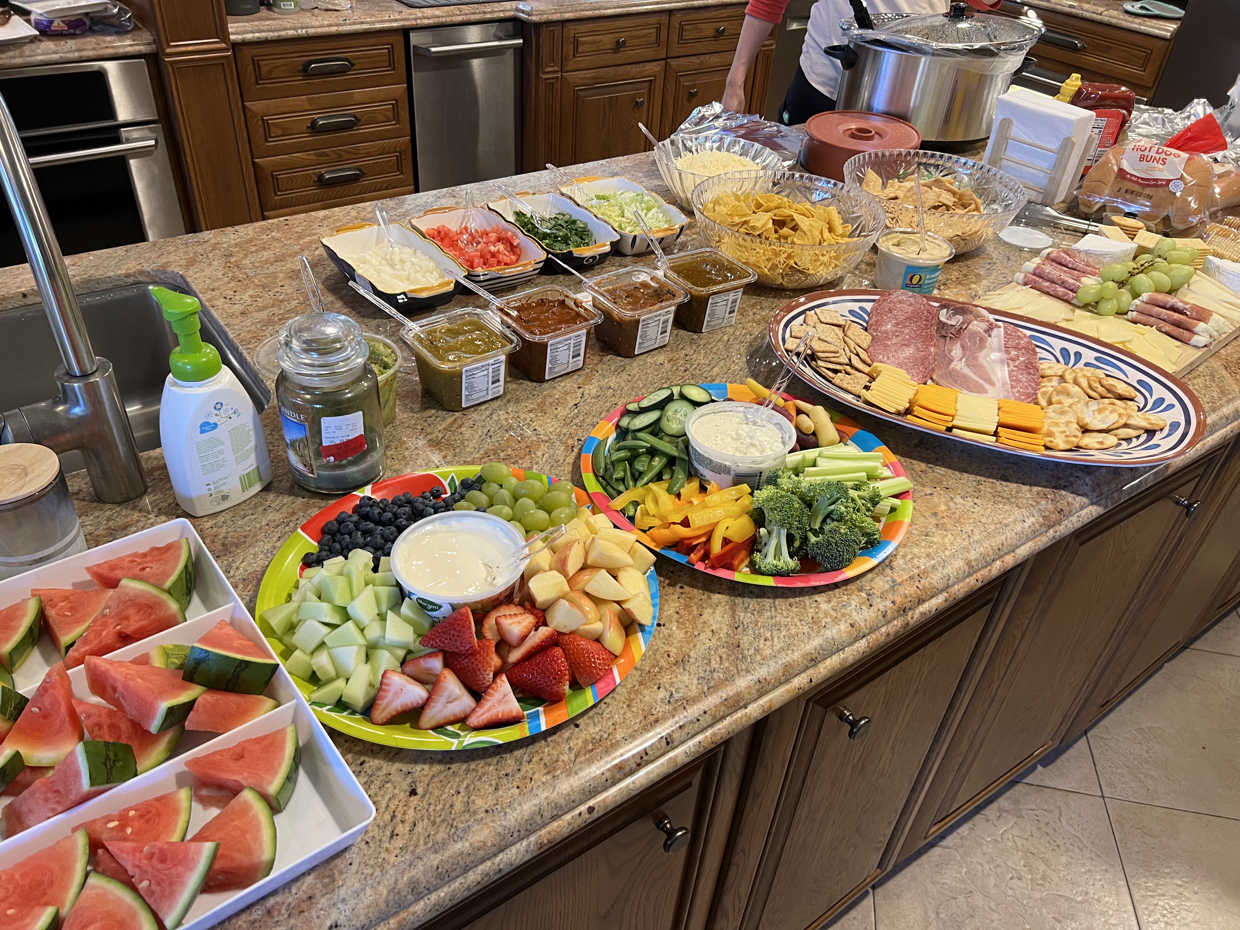 Img: brunch, food, meal, sink, cafeteria, indoors, restaurant, plate, person