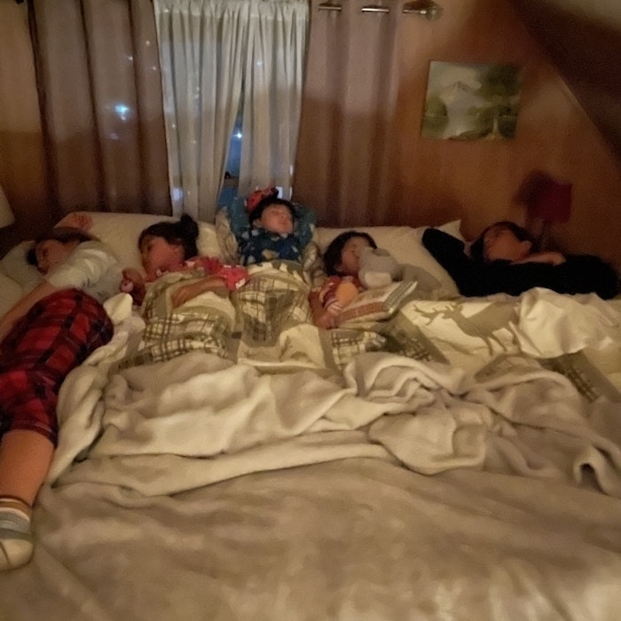 Img 1919: baby, person, furniture, bed, blanket, face, building, hospital, bedroom, room