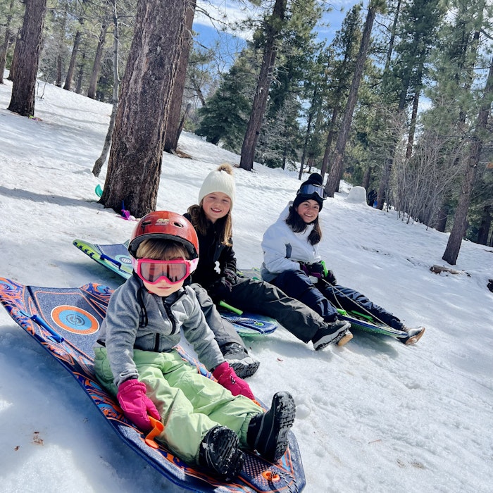 Img: glove, shoe, adult, female, person, woman, tree, vegetation, outdoors, nature