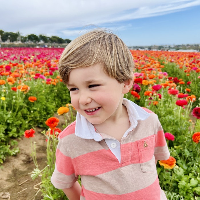 Img: face, person, photography, portrait, flower, petal, grass, smile, daisy, field