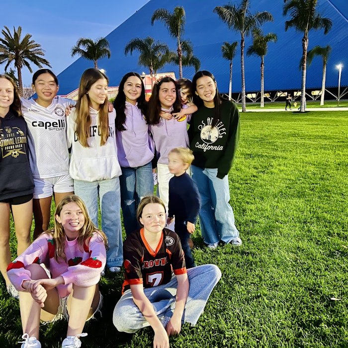 Img: grass, summer, people, person, park, female, girl, teen, groupshot, tree